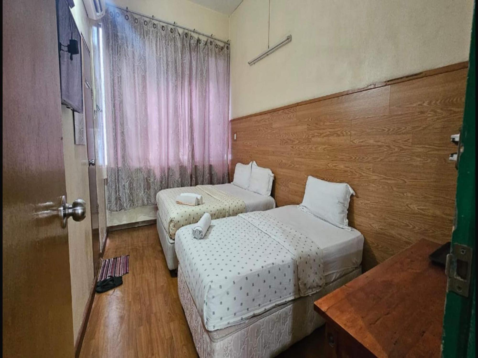 Oyo 90979 Sianglory Inn كوتا كينابالو المظهر الخارجي الصورة