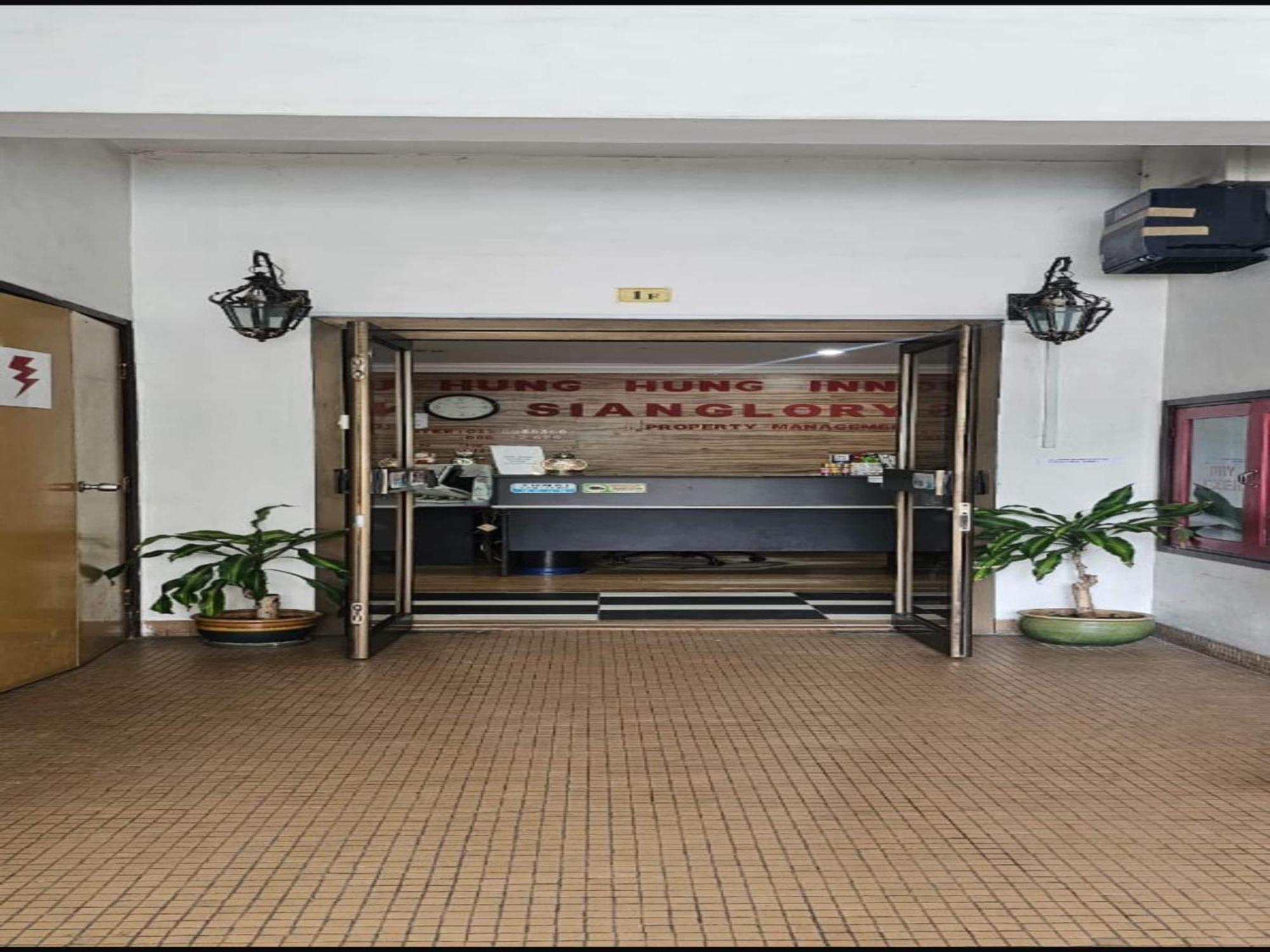 Oyo 90979 Sianglory Inn كوتا كينابالو المظهر الخارجي الصورة