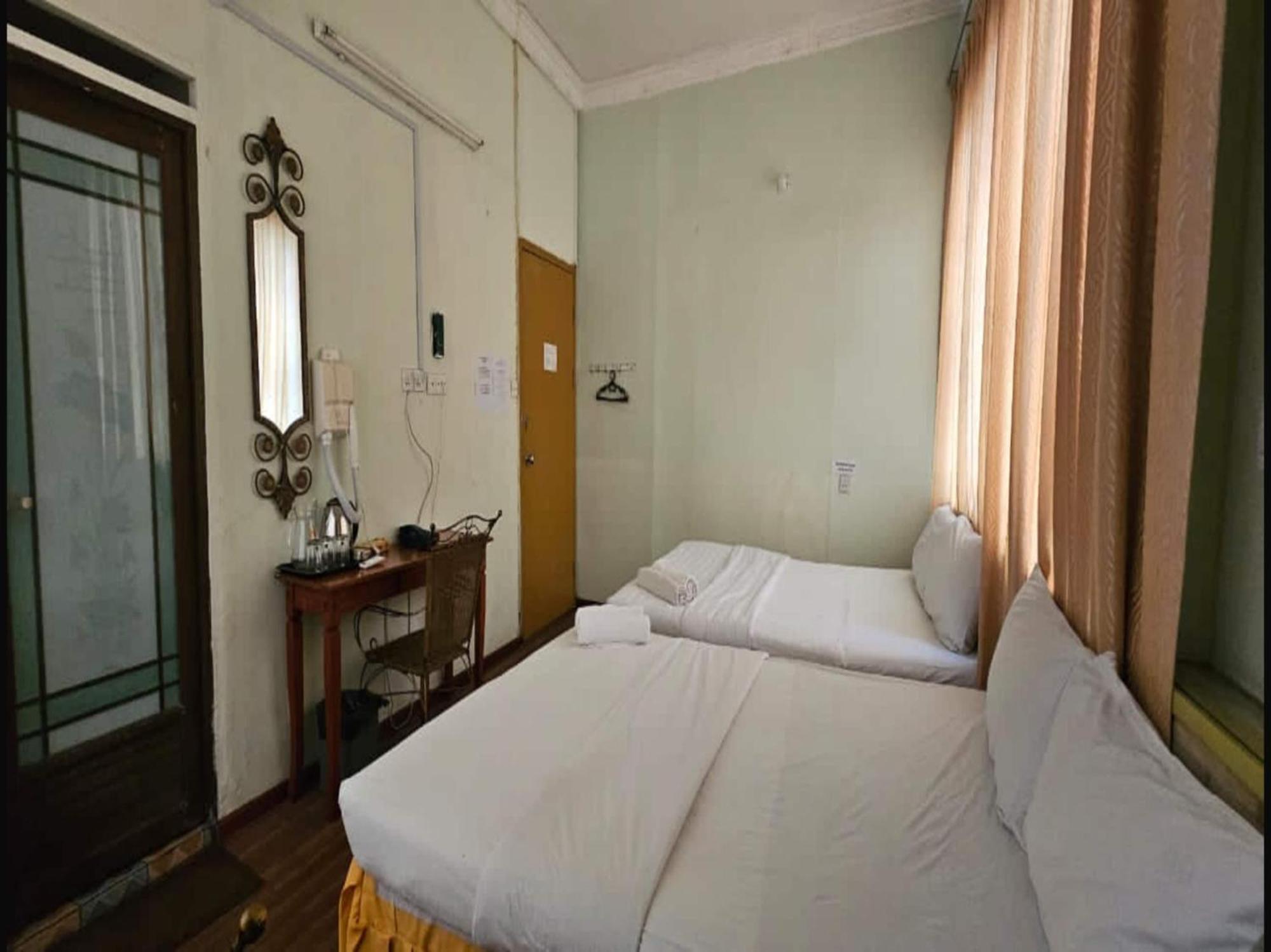 Oyo 90979 Sianglory Inn كوتا كينابالو المظهر الخارجي الصورة